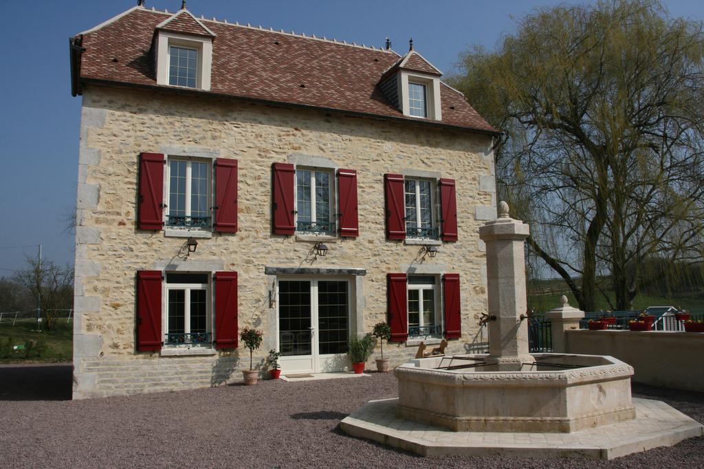 Moulin De Petoulle Hotel Charenton-du-Cher Exterior photo