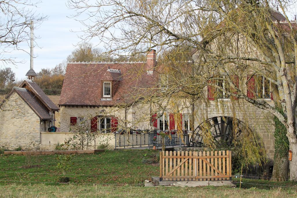 Moulin De Petoulle Hotel Charenton-du-Cher Exterior photo